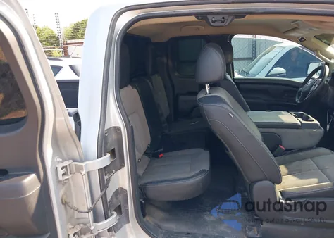 2017 Nissan Titan S из США, поврежденный, VIN 1N6AA1CJ8HN550103